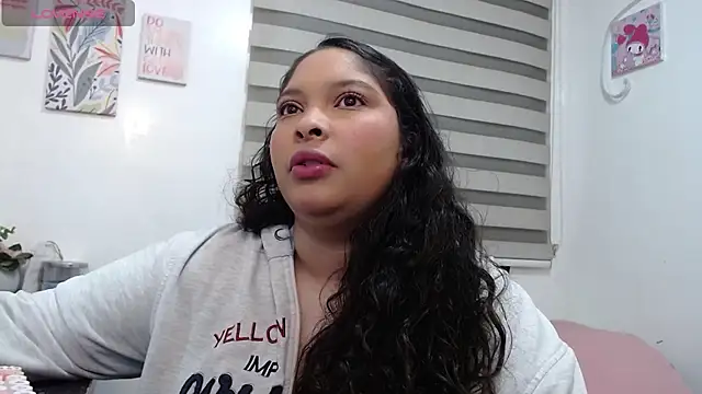 Snapshot of samanta-rosee chatting on 10.09.25 samanta-rosee online show from 10.09.25