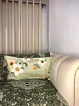 TinaFavourite online show from 10.21.25