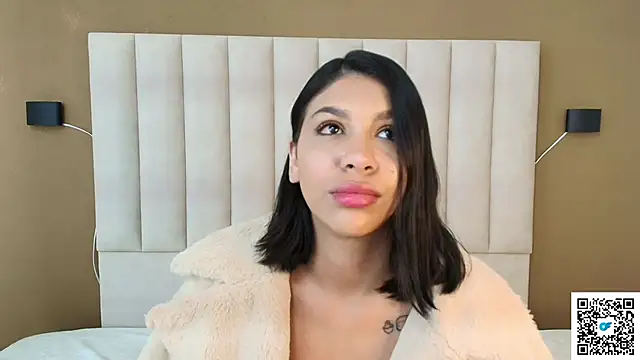 Snapshot of goddess_saori_ chatting on 10.21.25 goddess saori  online show from 10.21.25