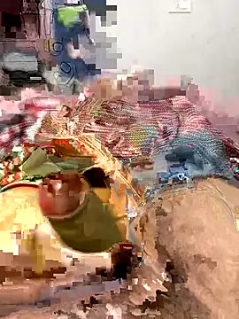 Snapshot of Hotguyforfun chatting on 12.21.25 Hotguyforfun online show from 12.21.25