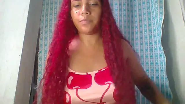 Snapshot of Daila_Lucia chatting on 06.11.26 Daila Lucia online show from 06.11.26