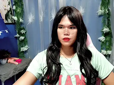 Snapshot of Slutty_Isabelle chatting on 10.13.25 Slutty Isabelle online show from 10.13.25