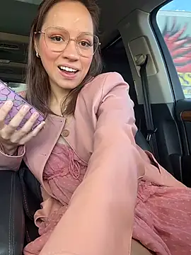 Mrs MrLove online show from 11.17.25