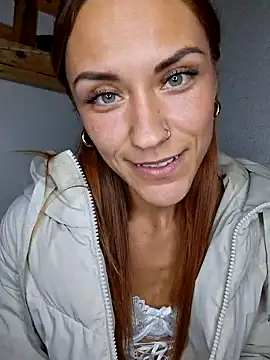 SlimBellaa online show from 09.30.25