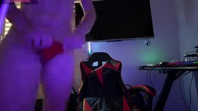 Snapshot of OFFICAL_DICKEDDOWNUNDER chatting on 01.10.26 OFFICAL DICKEDDOWNUNDER online show from 01.10.26