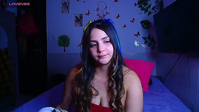Snapshot of emily_cooper_t chatting on 07.04.26 emily cooper t online show from 07.04.26