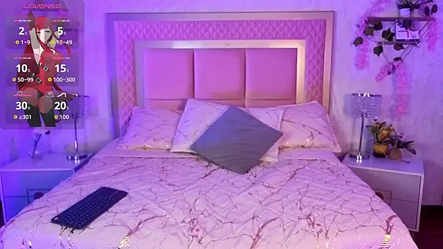 AlanaOdison online show from 10.20.25