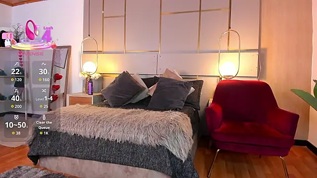 Snapshot of Lina_Montclair chatting on 02.18.26 Lina Montclair online show from 02.18.26