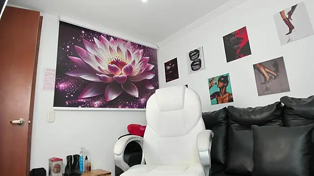 lycoris 19 online show from 10.07.25