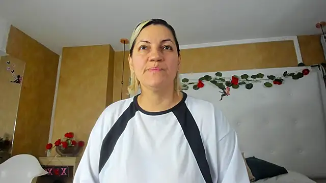 Heidy milf online show from 03.28.26