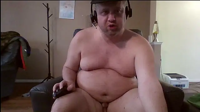 Single White Male online show from 05.03.26