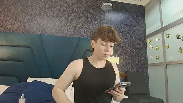 TaylerWhite online show from 04.10.26