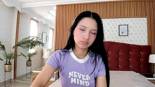 Snapshot of Sophie_Calloway chatting on 04.18.26 Sophie Calloway online show from 04.18.26
