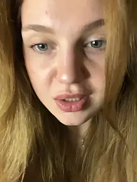 Snapshot of Emaline_Fane chatting on 06.28.26 Emaline Fane online show from 06.28.26