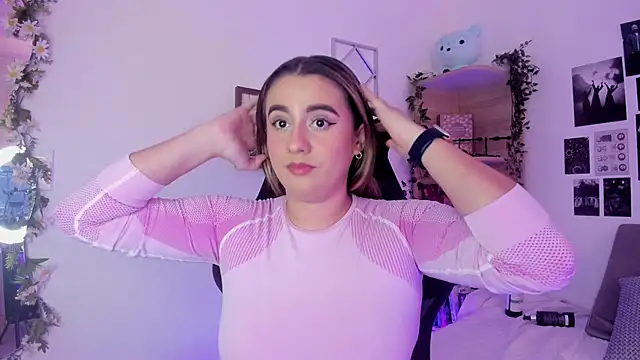 Snapshot of Lana_Herondale chatting on 09.18.25 Lana Herondale online show from 09.18.25