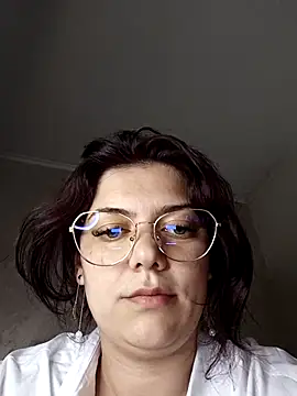 Snapshot of LadyNora chatting on 04.17.26 LadyNora online show from 04.17.26