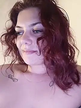 Snapshot of LadyNora chatting on 05.22.26 LadyNora online show from 05.22.26