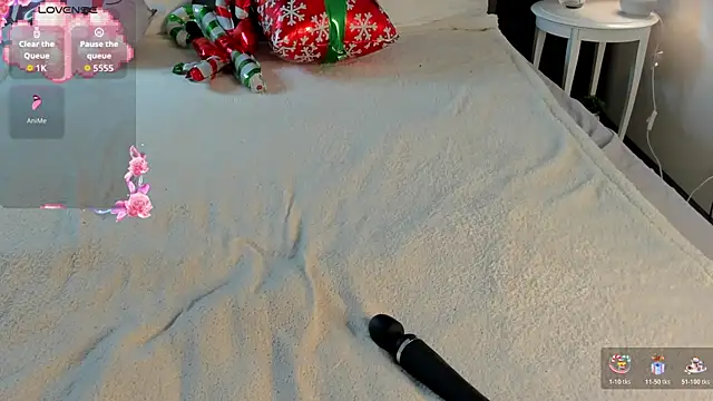 cute luucy online show from 12.22.25