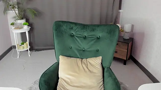 Snapshot of cute_luucy chatting on 01.19.26 cute luucy online show from 01.19.26
