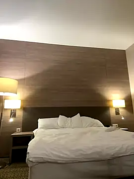 Snapshot of Guilana_baby chatting on 09.29.25 Guilana baby online show from 09.29.25