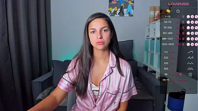 Snapshot of Guilana_baby chatting on 10.19.25 Guilana baby online show from 10.19.25