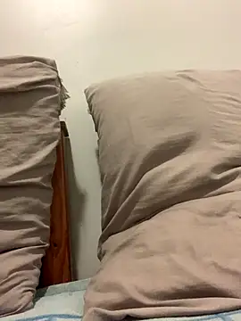 sweetcake87 online show from 11.27.25