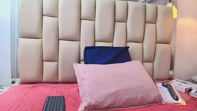 sweet amye online show from 12.20.25