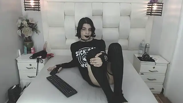 Snapshot of Atley_Dolly chatting on 09.18.25 Atley Dolly online show from 09.18.25