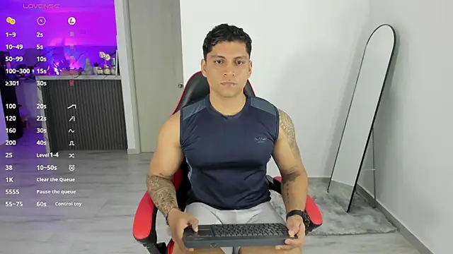 Nicolasmontoya16 online show from 10.16.25