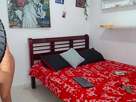 Snapshot of sweet_sex0_10 chatting on 10.30.25 sweet sex0 10 online show from 10.30.25