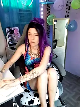 Purple2StayThnxx online show from 09.27.25