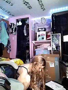 Purple2StayThnxx online show from 02.25.26