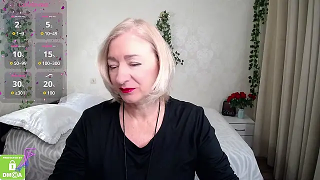 hunters woman online show from 10.31.25