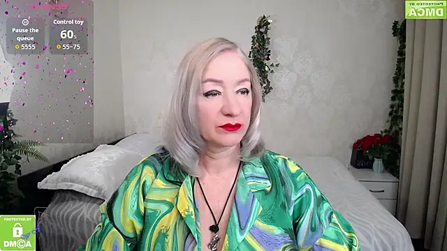 hunters woman online show from 03.25.26