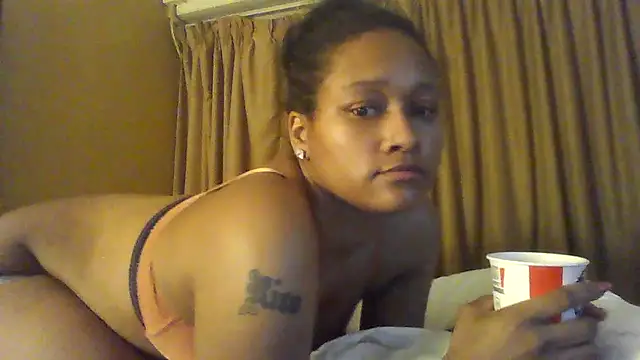 Snapshot of finalfantasylust2 chatting on 11.22.25 finalfantasylust2 online show from 11.22.25