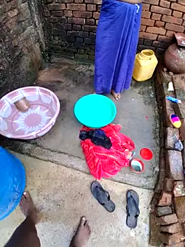 Snapshot of RAYI_Queen_3 chatting on 10.31.25 RAYI Queen 3 online show from 10.31.25