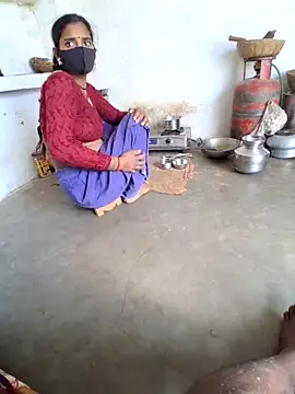 Snapshot of RAYI_Queen_3 chatting on 12.23.25 RAYI Queen 3 online show from 12.23.25