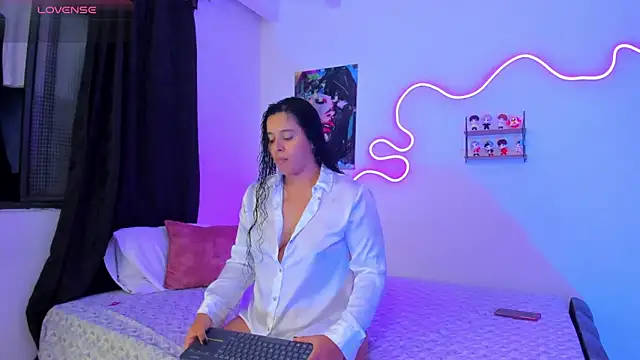 Dilan and Mia online show from 11.07.25