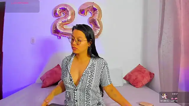 Dilan and Mia online show from 11.22.25