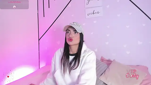 MiahCornell  online show from 03.04.26