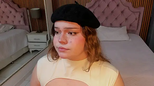 Maxxxine1 online show from 09.23.25