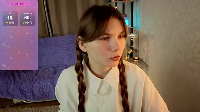 Snapshot of Nika_OMG chatting on 11.05.25 Nika OMG online show from 11.05.25