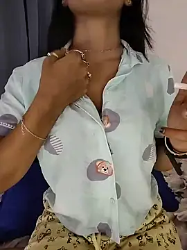 Snapshot of priya_26 chatting on 07.18.26 priya 26 online show from 07.18.26