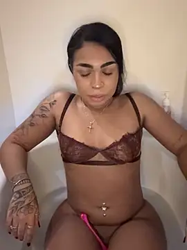 Snapshot of azaraxxxamor chatting on 11.08.25 azaraxxxamor online show from 11.08.25