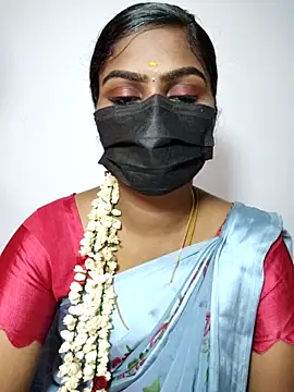 Snapshot of Tamil_Princess12 chatting on 10.16.25 Tamil Princess12 online show from 10.16.25