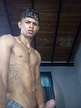 Snapshot of God_Eros_23cm chatting on 04.02.26 God Eros 23cm online show from 04.02.26