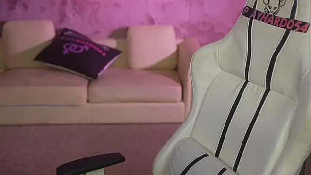 Esmie Smile online show from 04.15.26