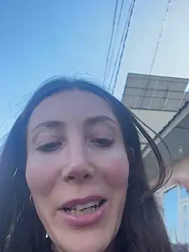 HellaryTourent online show from 09.12.25