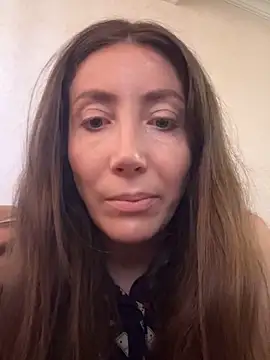 HellaryTourent online show from 09.13.25