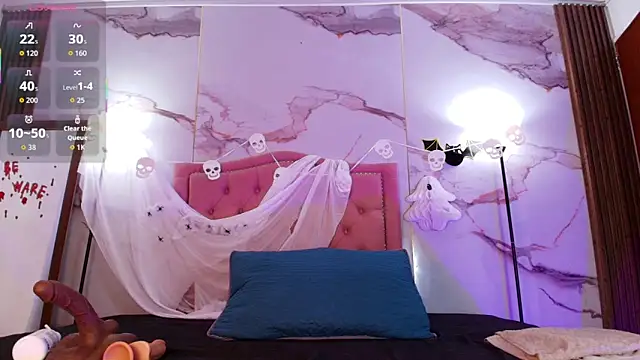 AlyaThompson online show from 10.25.25